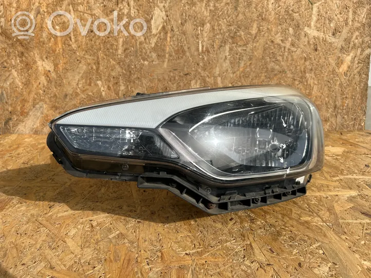 Hyundai i20 (GB IB) Lampa przednia 92101C8