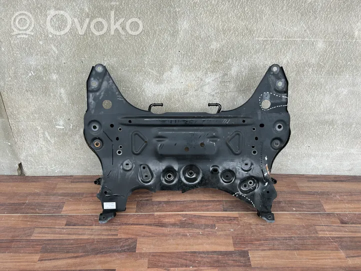 Volvo XC40 Taka-apurunko 4920047