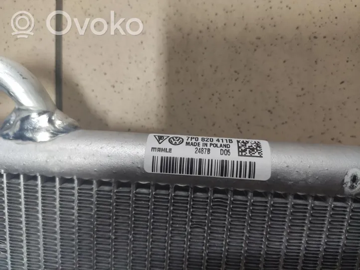 Volkswagen Touareg II Gaisa kondicioniera dzeses radiators 7P0820411B