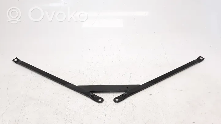 BMW M3 Staffa del pannello di supporto del radiatore parte superiore 7311557