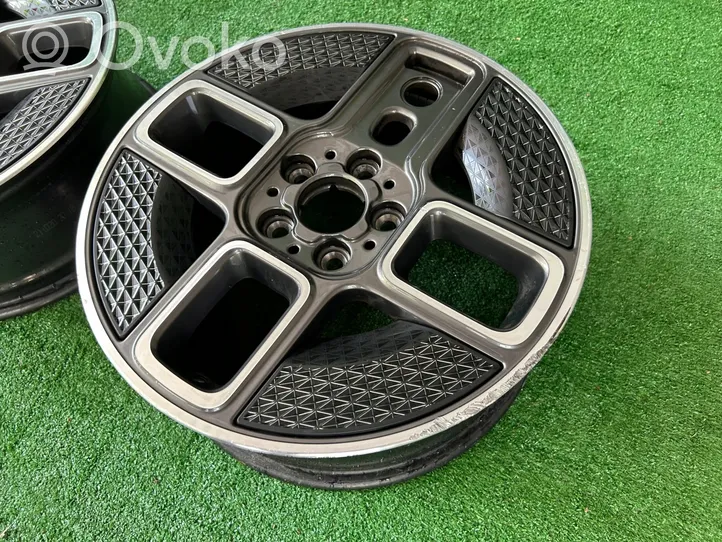 Mercedes-Benz G W463 R17 alloy rim 