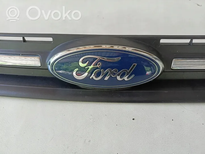 Ford Kuga III Atrapa chłodnicy / Grill 