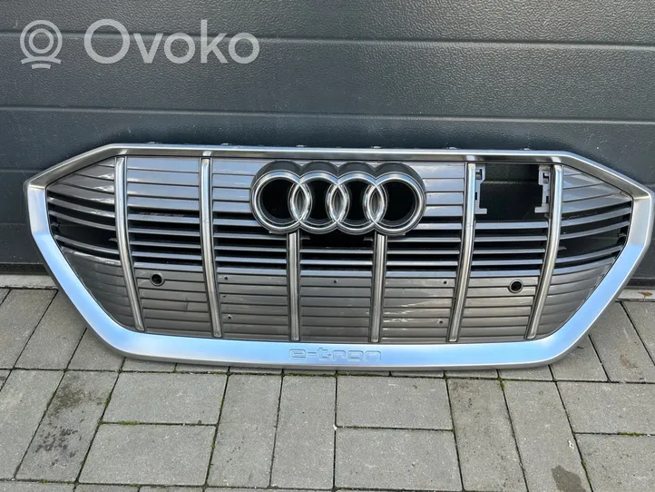 Audi e-tron Etusäleikkö 