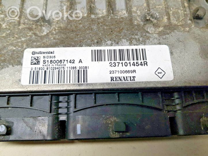 Renault Megane III Unité de commande, module ECU de moteur S180067142A