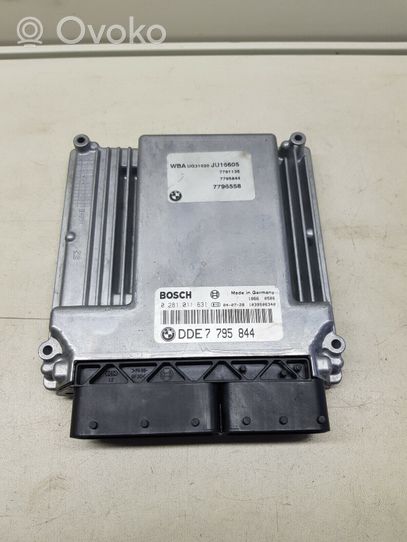 BMW 1 E81 E87 Komputer / Sterownik ECU silnika 0281011631