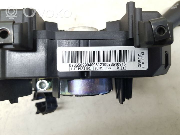 Opel Combo D Ramię wycieraczki lampy przedniej / Komplet 28381520