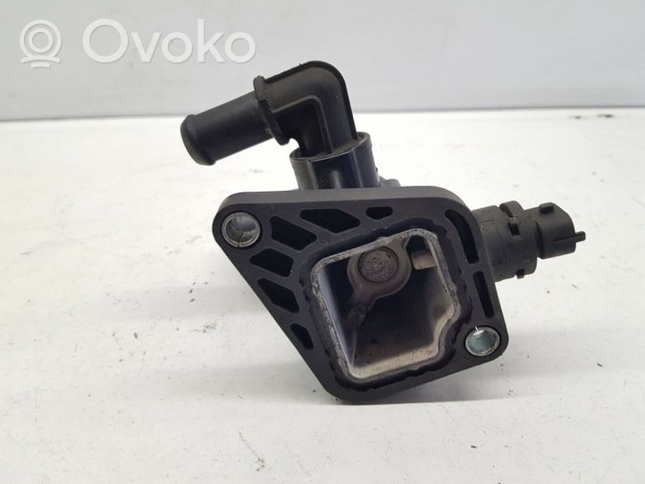 Opel Combo D Boîtier de thermostat / thermostat 55206391