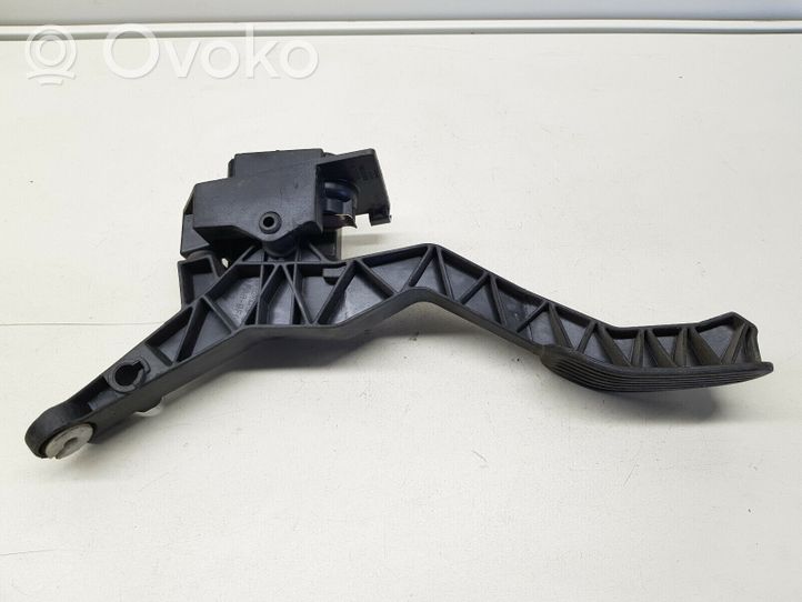 Volvo V70 Pedale dell’acceleratore 6842390