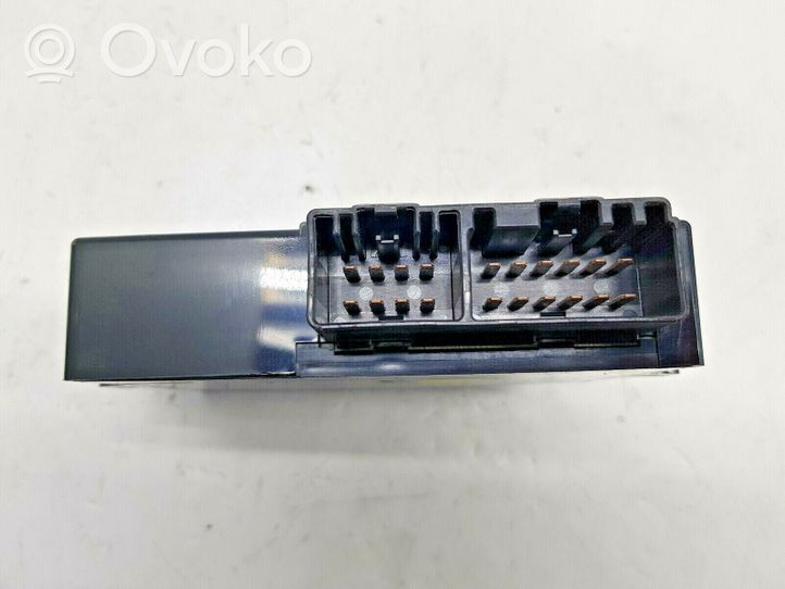 Volvo V70 Interruttore regolazione sedile 30682615