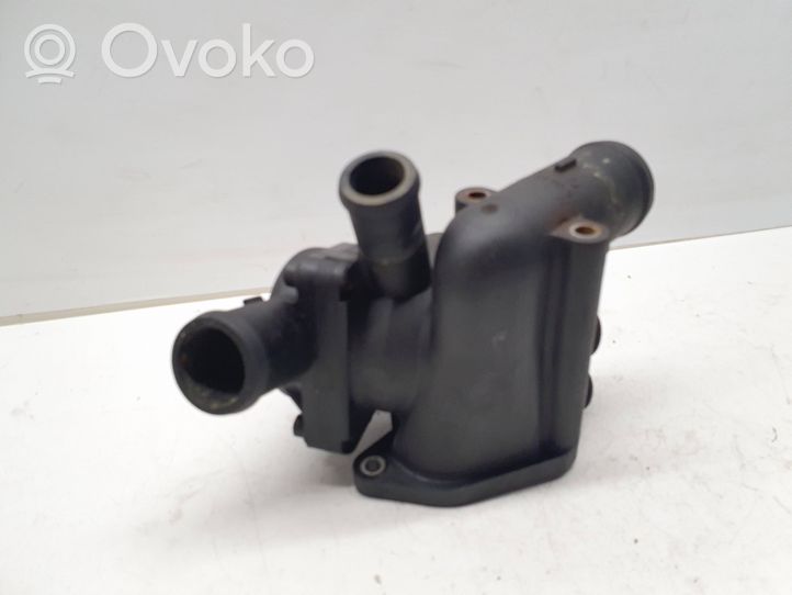 Volkswagen Touareg I Termostato/alloggiamento del termostato 022121117C