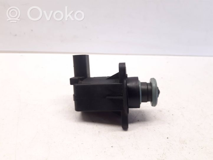 Audi A4 S4 B7 8E 8H Turbinos elektrinis valdymo aktuatorius 06F145710B