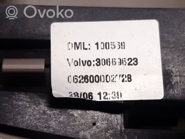Volvo XC70 Etuistuimen valo 30669623