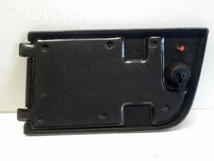 Volkswagen Tiguan Dolny panel schowka koła zapasowego 1J0867468