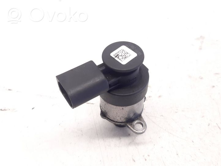 Audi A4 S4 B8 8K Sensore di pressione del carburante 0928400706