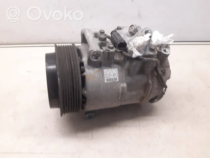 Mercedes-Benz SLK R171 Ilmastointilaitteen kompressorin pumppu (A/C) A0012308011