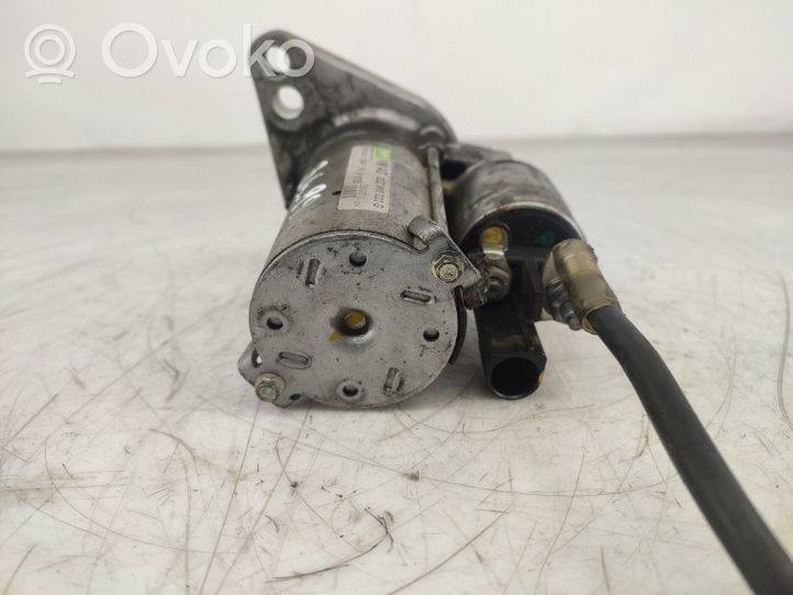 Volkswagen Golf VI Starter motor 