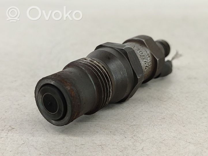 Mercedes-Benz 190 W201 Injecteur de carburant 