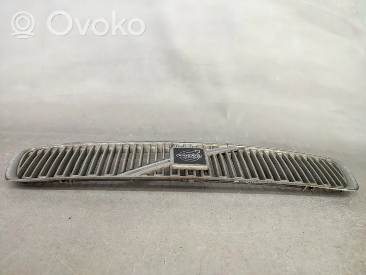 Volvo S40, V40 Front grill 