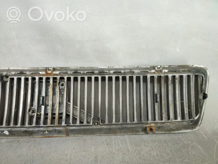 Volvo S40, V40 Front grill 