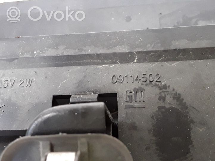 Opel Corsa C Trzecie światło stop 09114502