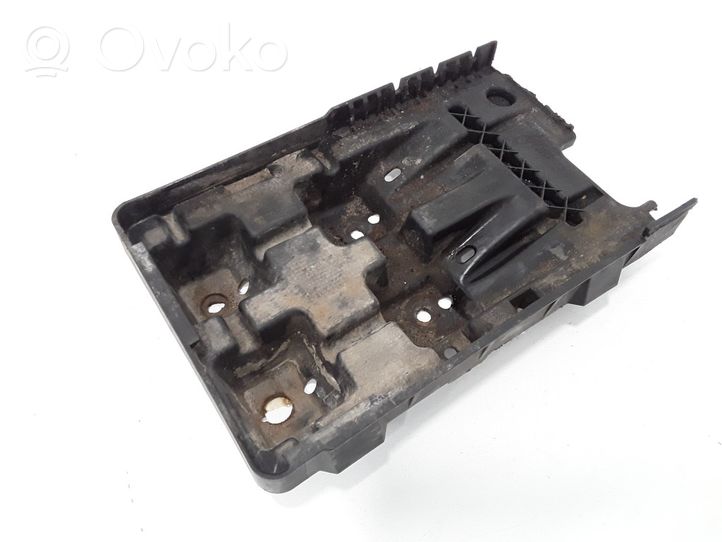 Volvo S40, V40 Boîte de batterie 