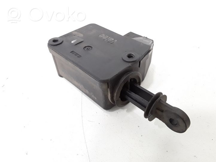 Volvo S40, V40 Fuel tank cap lock motor 