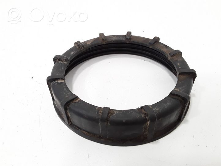 Audi A4 S4 B5 8D Bague de verrouillage pour réservoir de carburant 321201375A