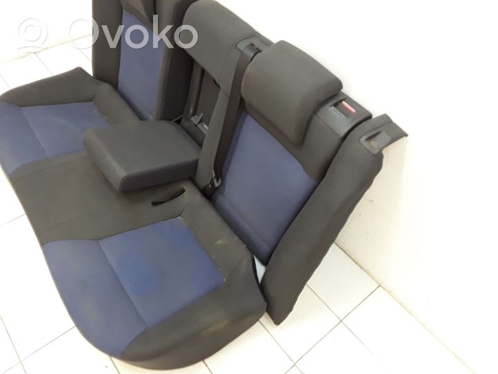 Opel Vectra C Second row seats 