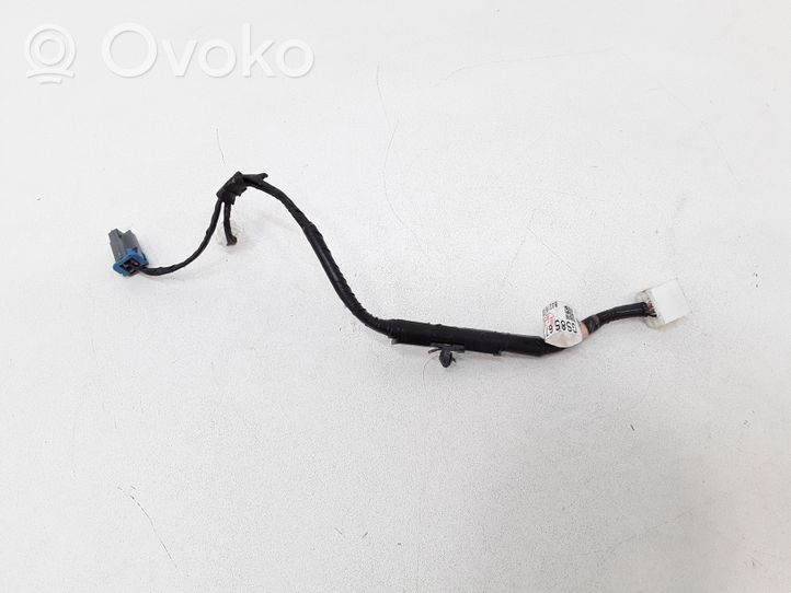 Mazda 6 Câble adaptateur AUX GS8S6705Y