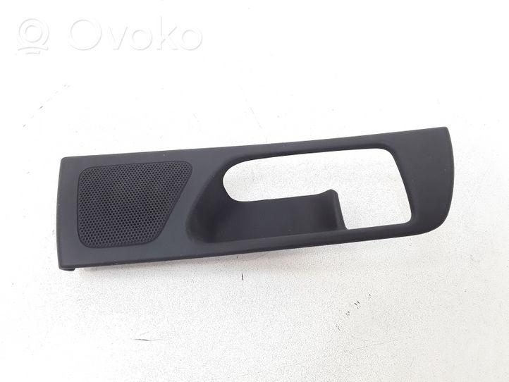 Toyota Avensis T250 Rivestimento per maniglia portiera posteriore 6761805040B