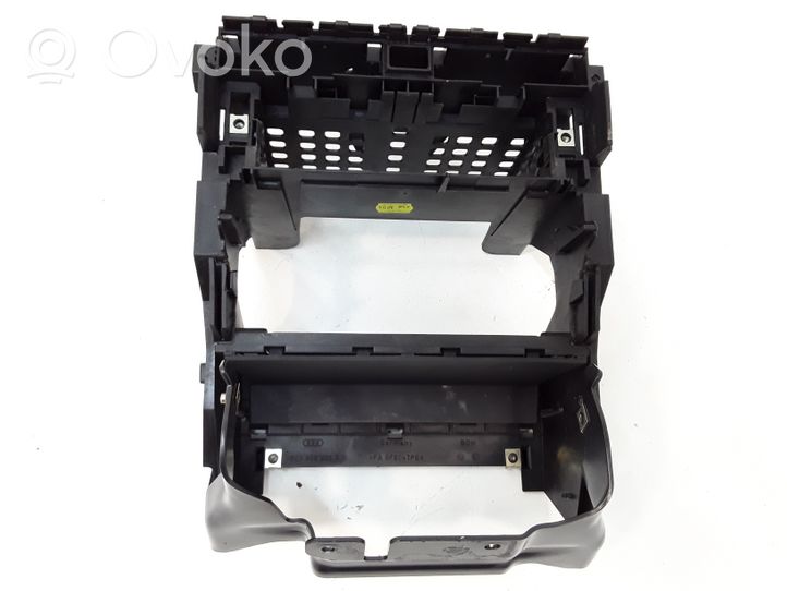 Audi A4 S4 B6 8E 8H Console centrale, commande chauffage/clim 8E0858005E