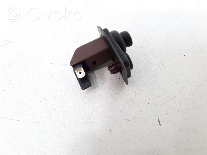 Volvo S40, V40 Sensore portiera anteriore 