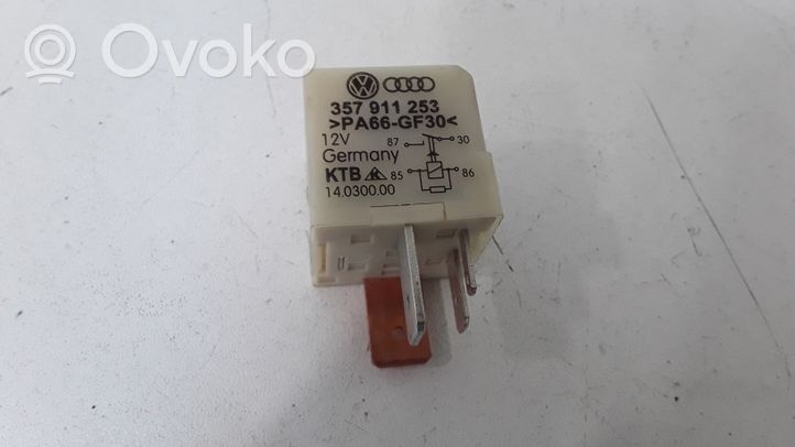 Skoda Fabia Mk1 (6Y) Przekaźnik / Modul układu ogrzewania wstępnego 357911253