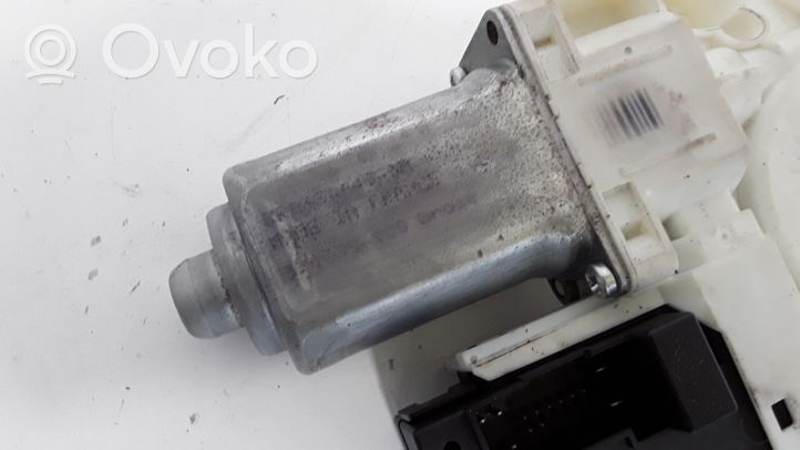 Volvo V50 Moteur de lève-vitre de porte arrière 30739182