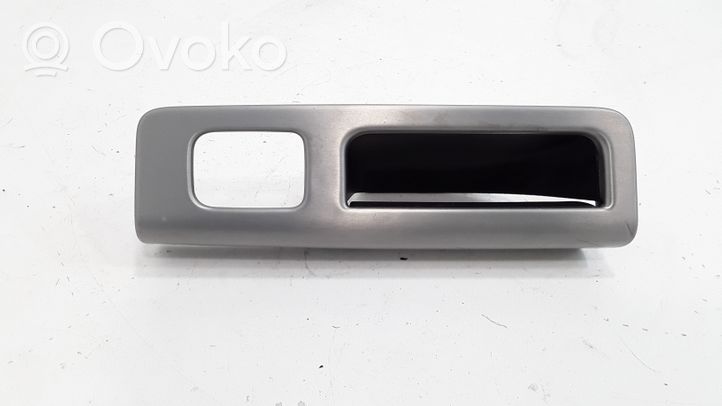 Volvo V50 Support bouton lève vitre porte arrière 8663819