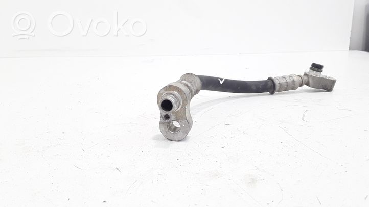 BMW 5 E39 Ilmastointilaitteen putki (A/C) 44107