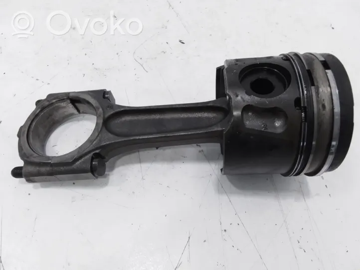 Citroen C4 Grand Picasso Piston with connecting rod 