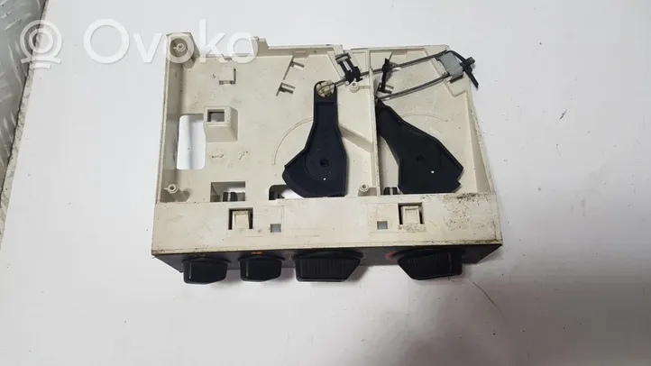 Renault 21 Panel klimatyzacji A30828255J