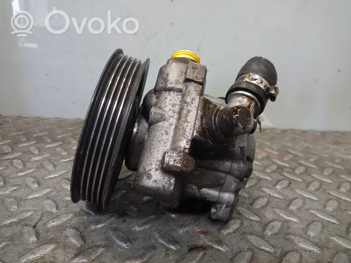 Audi A4 S4 B5 8D Vairo stiprintuvo siurblys 8D0145155Q