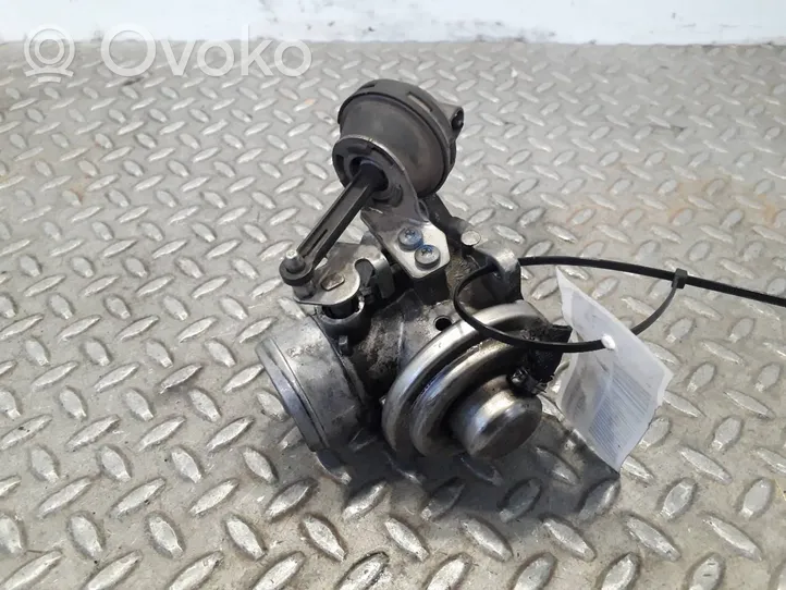 Volkswagen Bora Soupape vanne EGR 038129637B