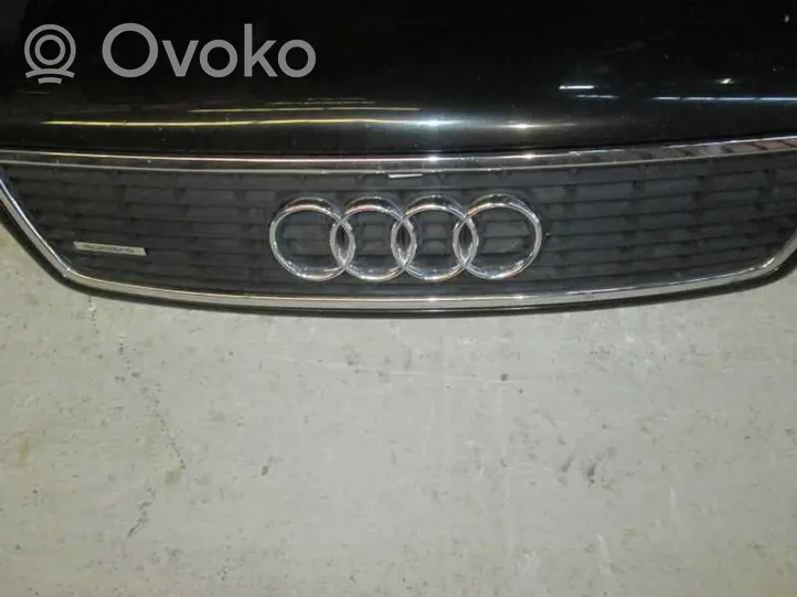 Audi A8 S8 D2 4D Couvercle, capot moteur 