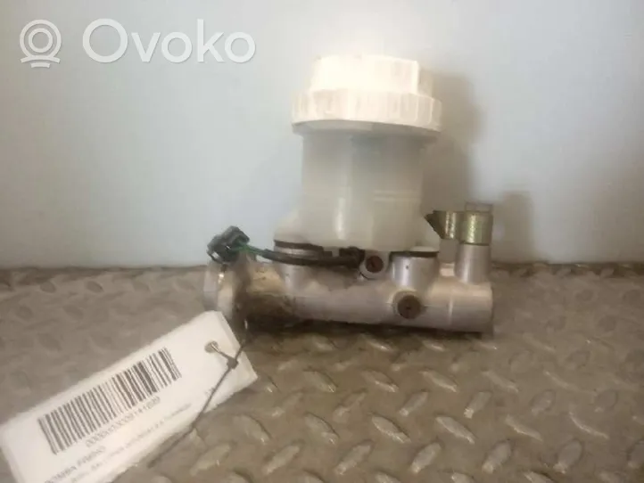 Mitsubishi Pajero Główny cylinder hamulca 