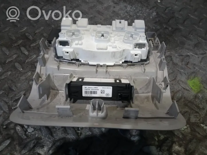 Citroen C3 Apšvietimo konsolės apdaila 9825205380