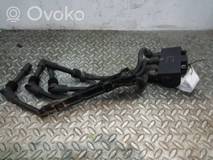 Opel Astra G Cewka zapłonowa wysokiego napięcia 90568182