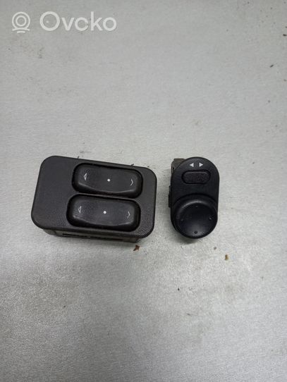 Opel Combo C Electric window control switch 