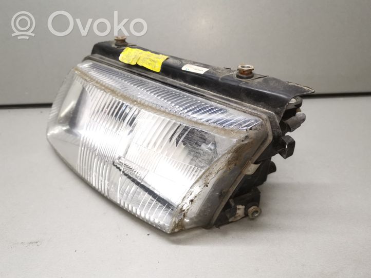 Volkswagen PASSAT B5 Lampa przednia 