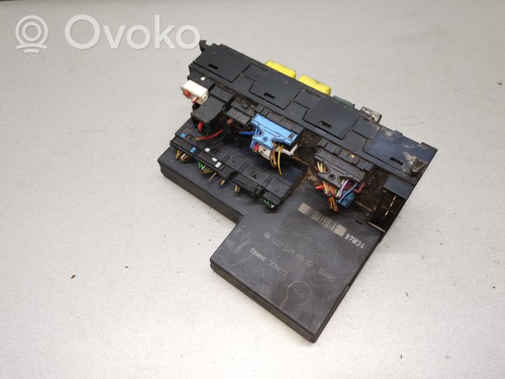 Mercedes-Benz E W210 Module de fusibles 0225455332