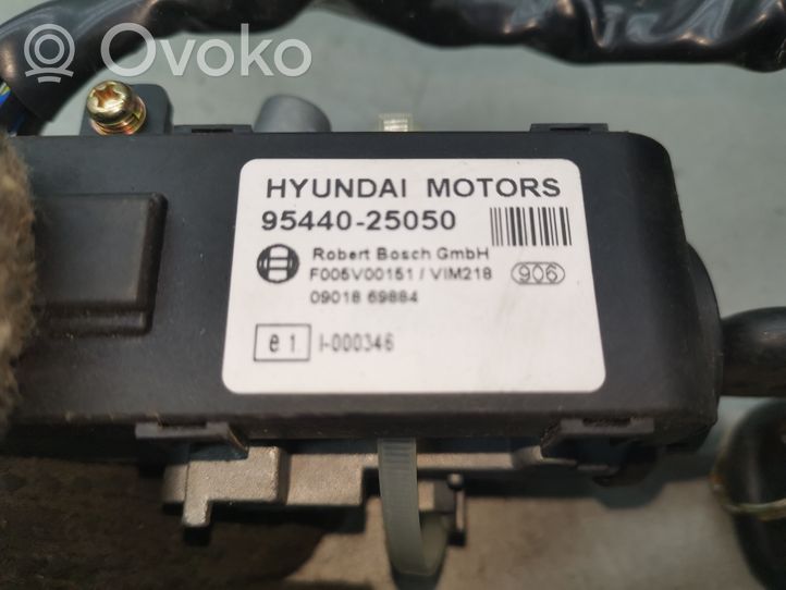Hyundai Accent Užvedimo spynelė 9544025050