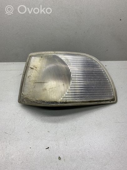 Volvo S70  V70  V70 XC Indicatore di direzione anteriore 9483178