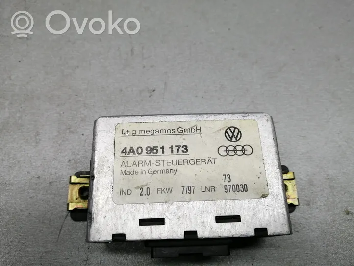 Audi A6 S6 C4 4A Boîtier module alarme 4A0951173